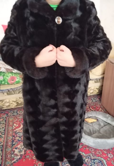 Продам норковую шубу