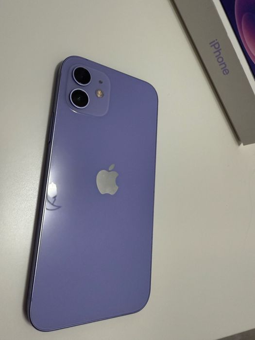 Iphone 12 în stare impecabilă