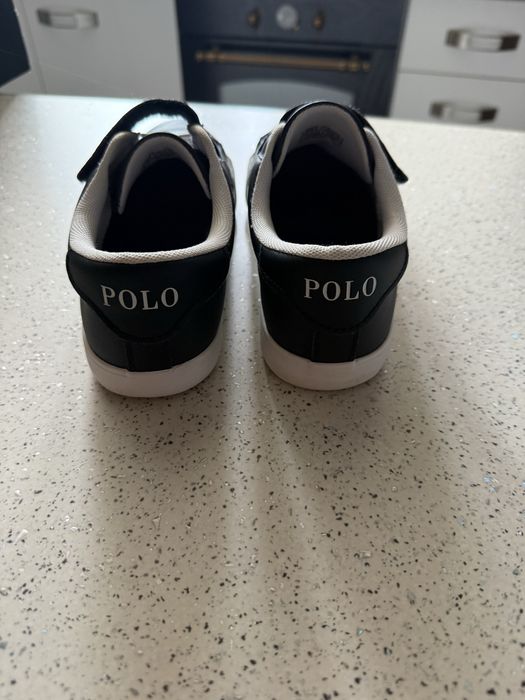 Tenesi Polo Ralph Lauren nr 34 ( 22,5 cm ) 10/10 Pret : 89 lei