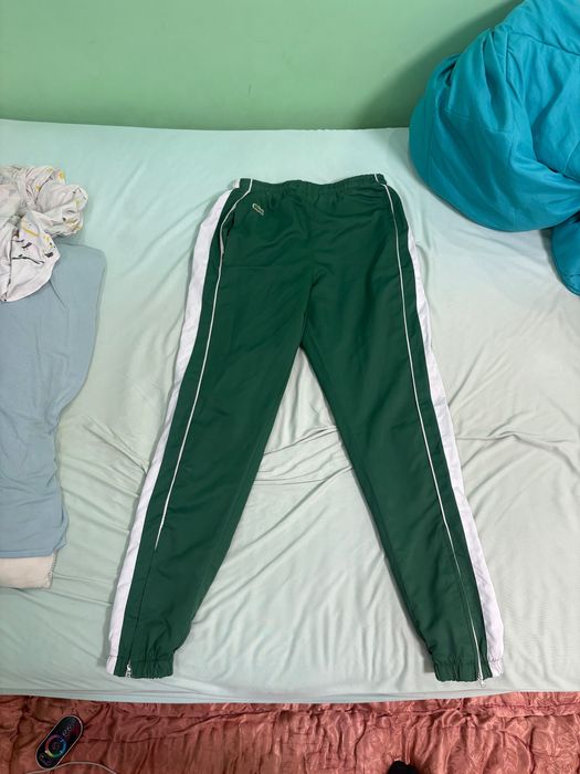 Бяло зелен екип на lacoste