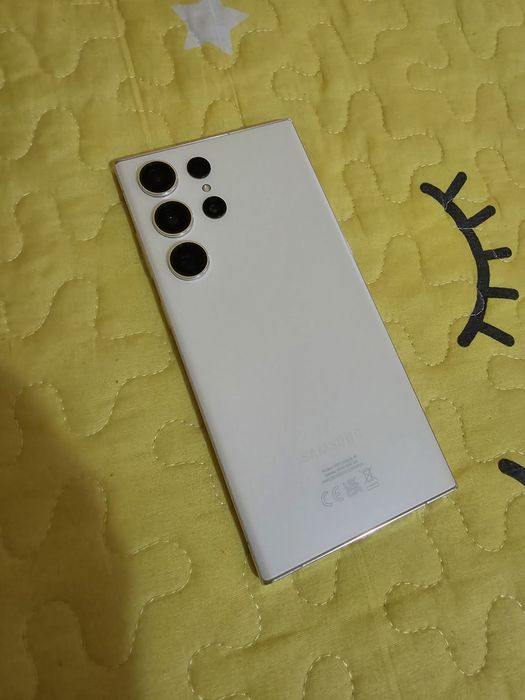 Vând Samsung galaxy s23 ultra 8Gb RAM cu 256 GB MEMORIE