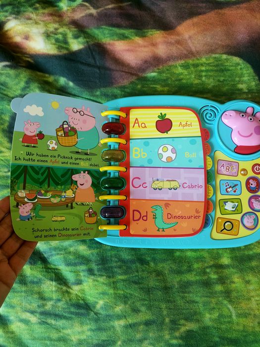 Интерактивна книжка Pepa Pig на немски взик