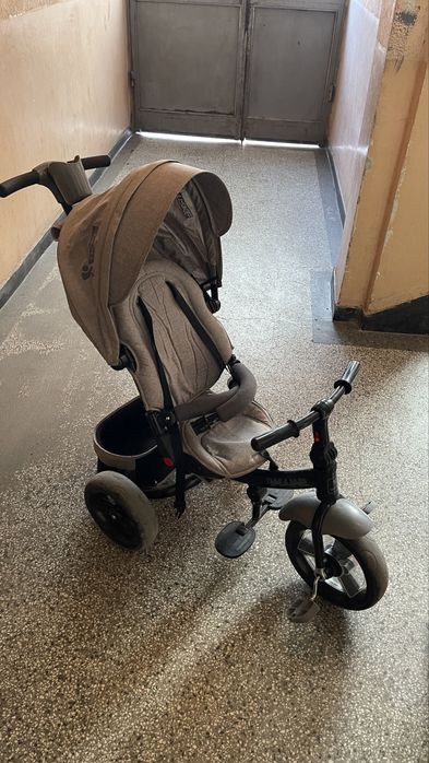 Детска триколка сива