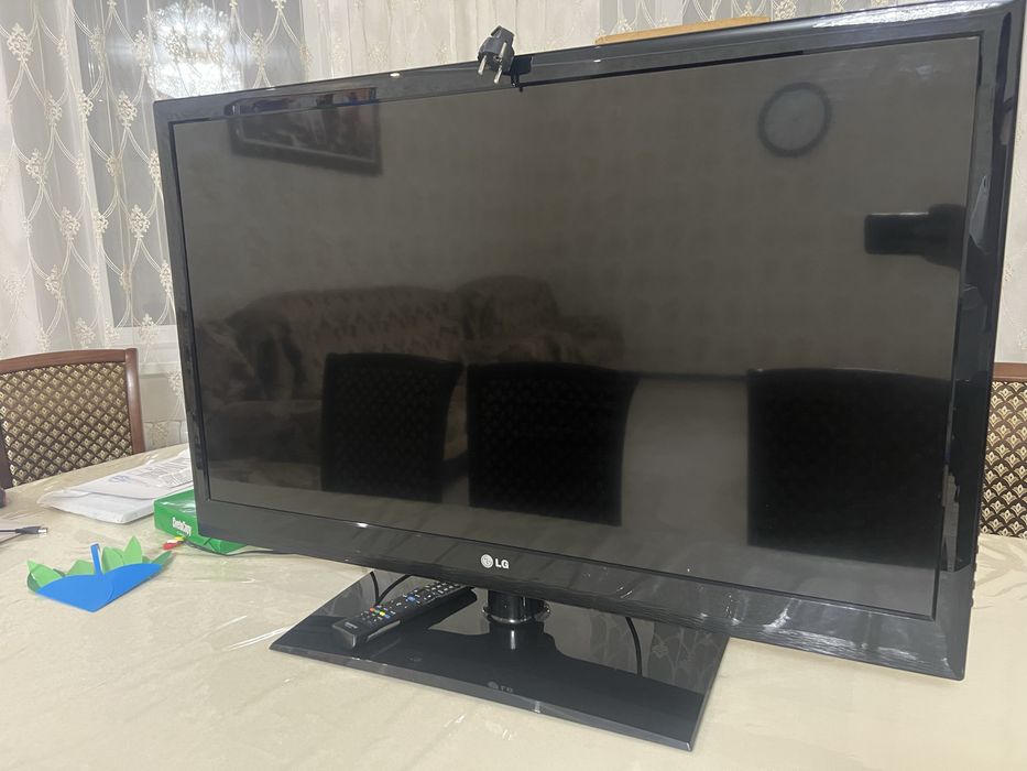 Телевизор LG, 109 диагональ