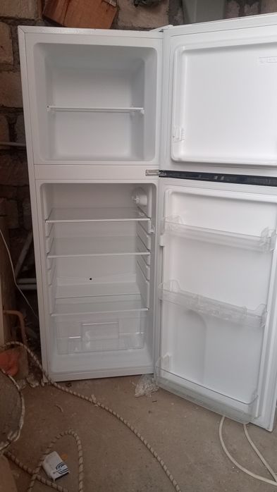 Халодилник AVA Бу