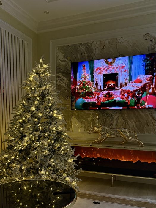 Искусственная новогодняя елка