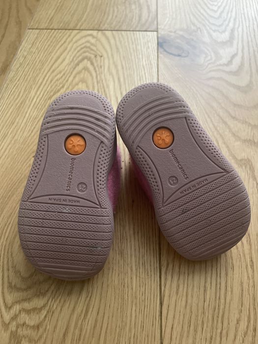 Papuci casa Biomecanics fete