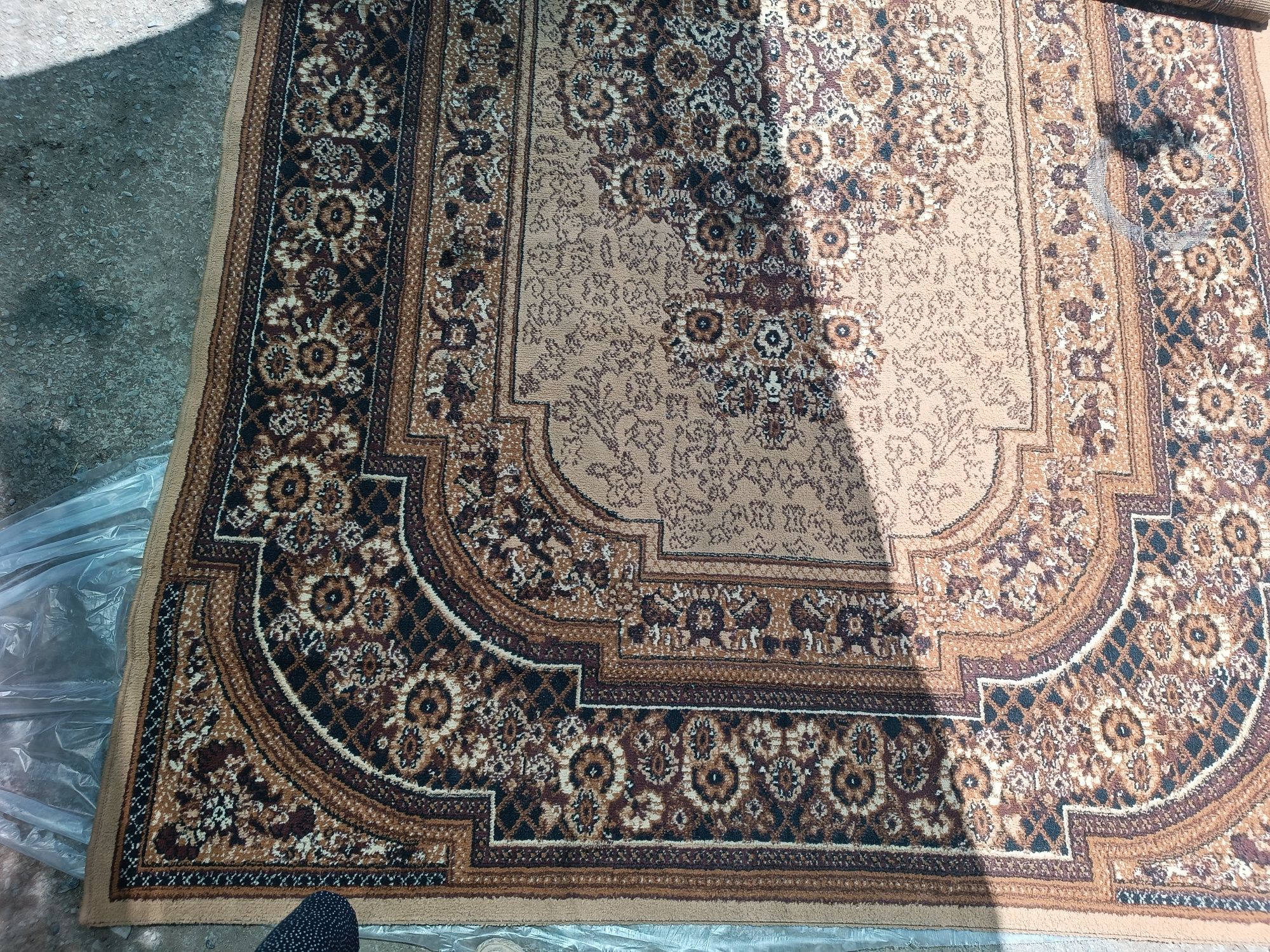 Продам палас 2*3