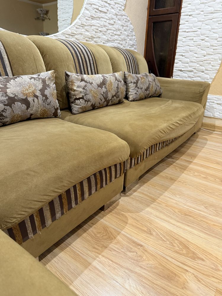 Продается срочно Диван Mebel