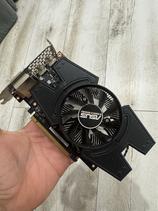 Placa video nvidia gtx 1060 3gb si placa video gigabyte 3gb