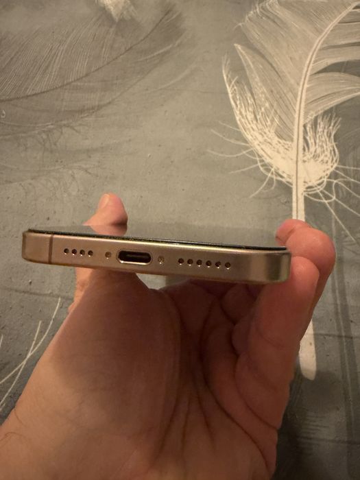 Vand iphone 16 pro max, 256 GB, desert titanium