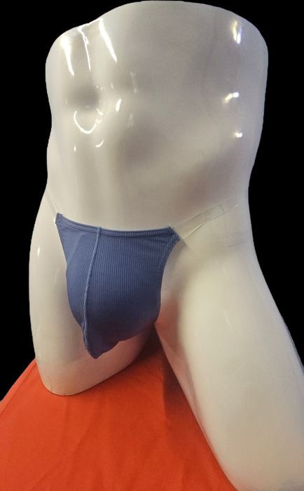 Мужские стринги в наличии