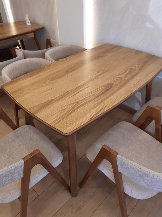 Столы и стуля продаются по штучному