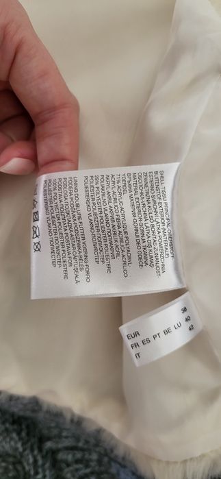 Vesta scurta pufoasa / bolero din blana