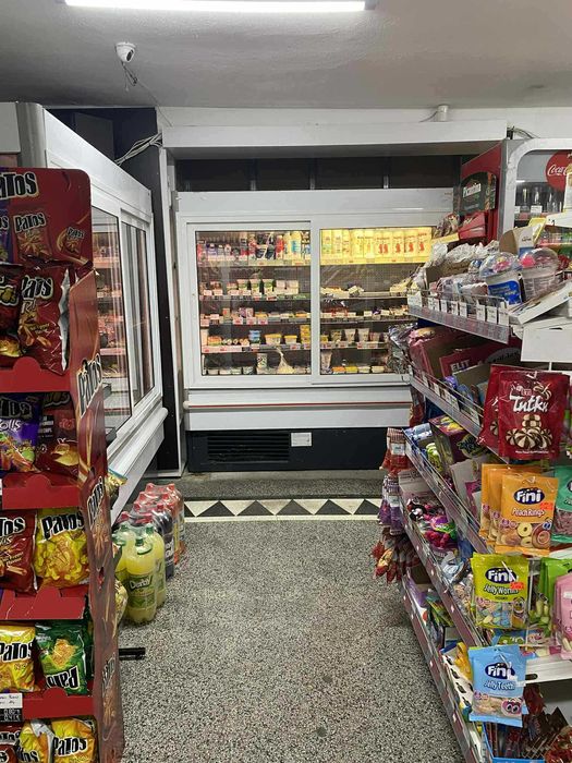 Продавам бизнес хранителен магазин