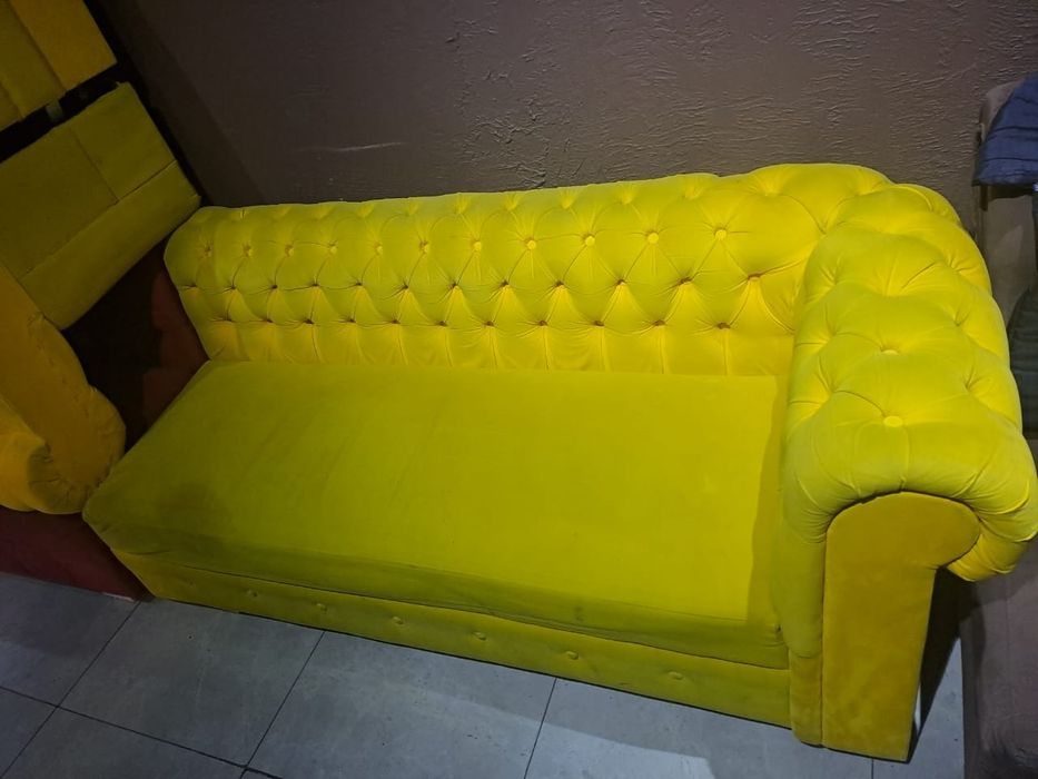Диваны 4шт каждая 10к