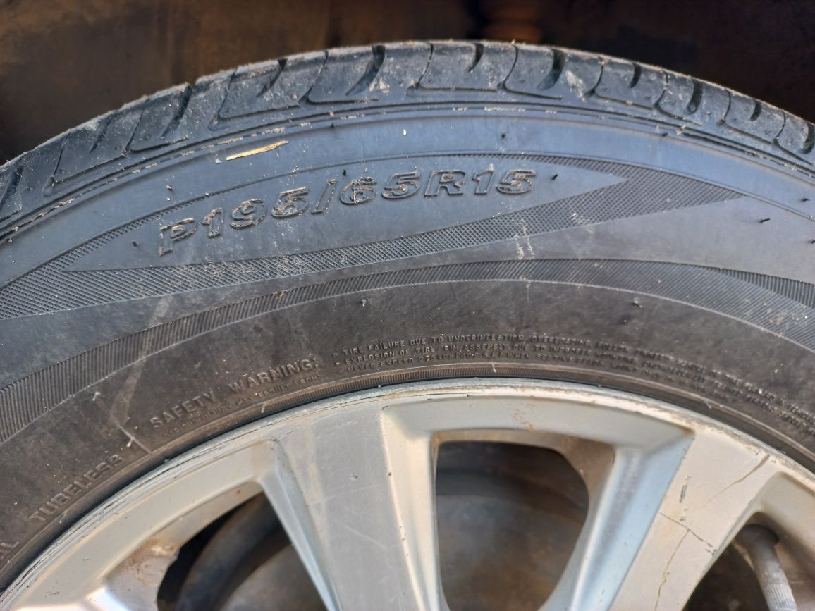 Продам диски R15 5×100  с новой шиной.