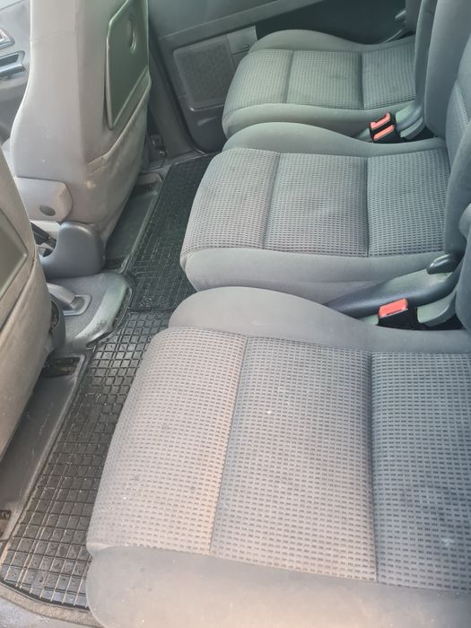 Volsvagan sharan 7 locurii