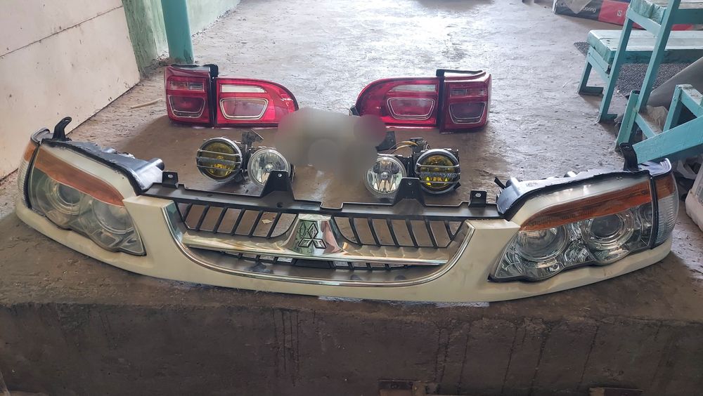 Делика булка фары