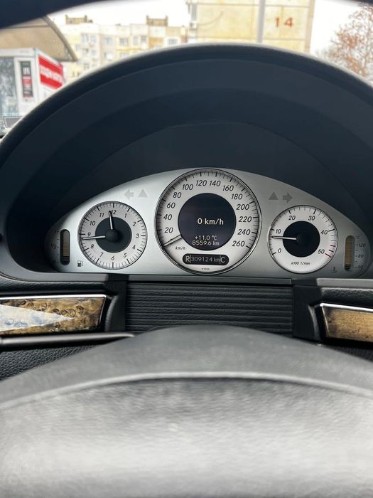 Mercedes-Benz E-Class W211 3.2 CDI Avantgarde