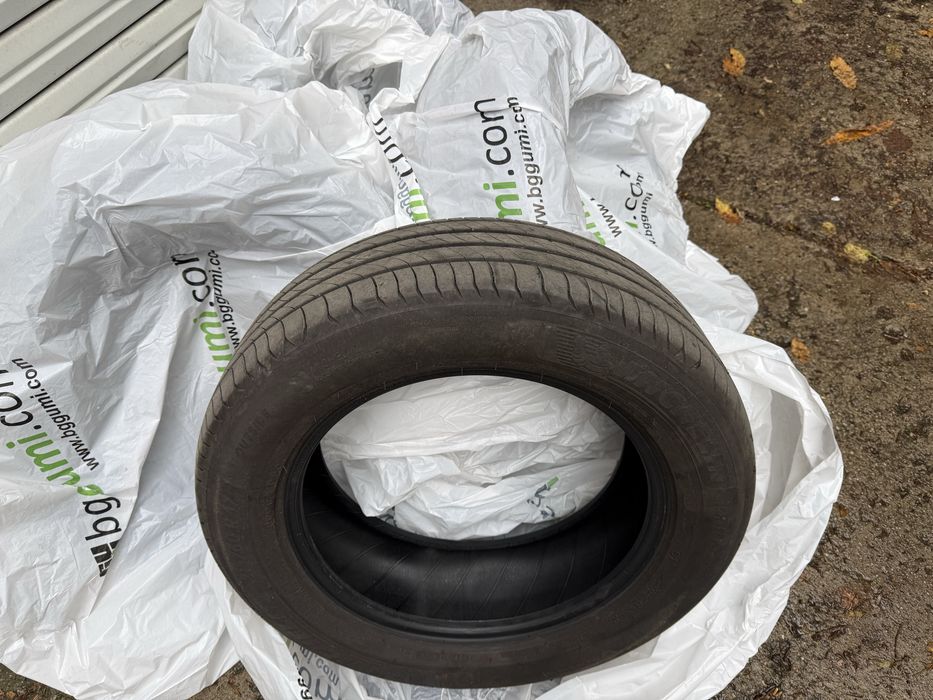 Продавам 4 летни гуми Michelin Primacy 4 215/60/17