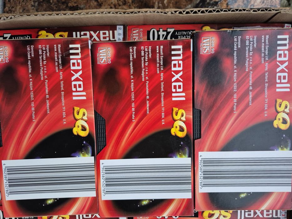 Vând lot 25 casete video VHS originale,cu filme actiune,western,război