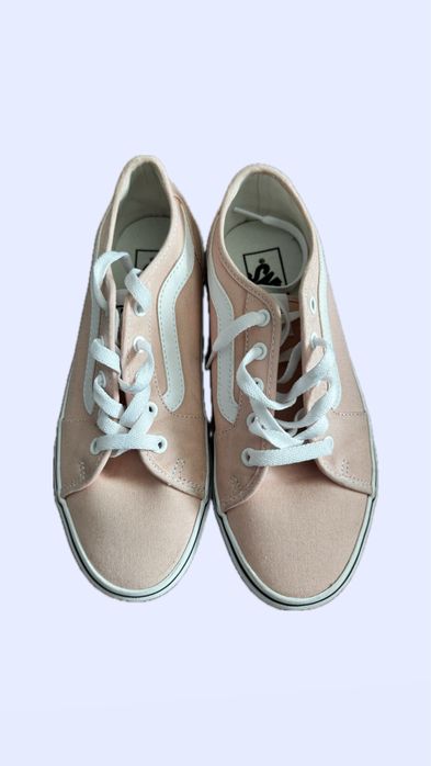 Дамски обувки Vans