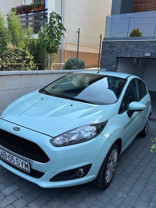 Ford Fiesta adorabilă,cochetă și îngrijită cu drag de proprietară