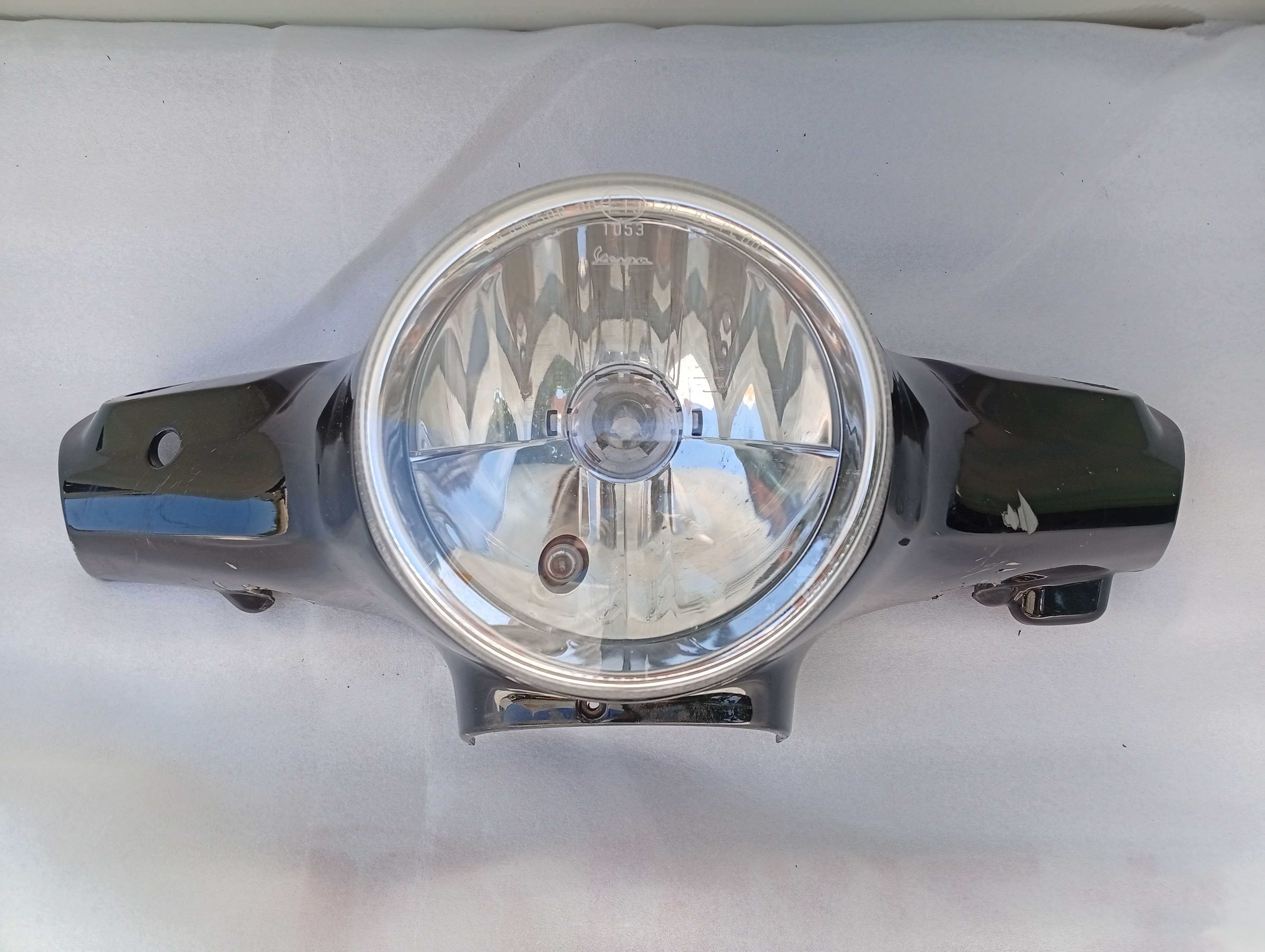 622189 Piaggio Vespa LX50 / C38 фар