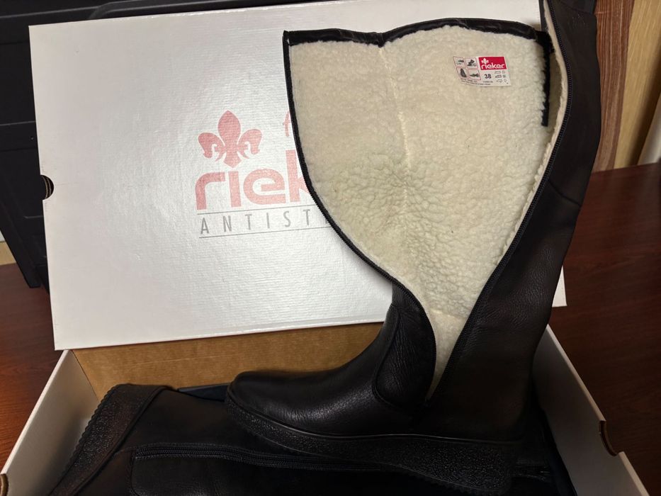 Зимние сапоги  новые