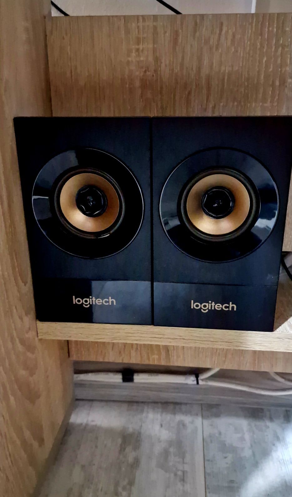 Sistem audio Logitech 2.1 Z533, 60W RMS, Bluetooth