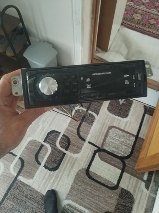 Магнитола ишлайди