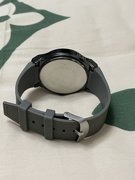 Часы Hublot с батарейкой с миниральным стеклом