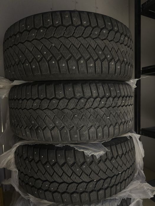 Продам Шины Зимние 245/45/19