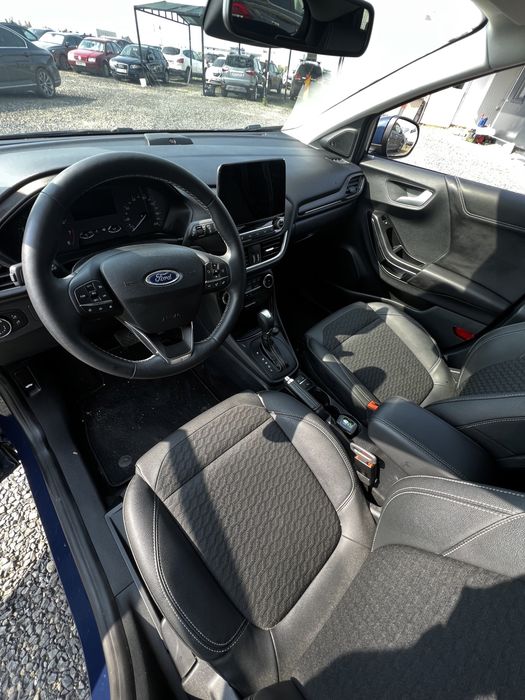 Inchiriez Ford Puma 2023 hybrid automatic