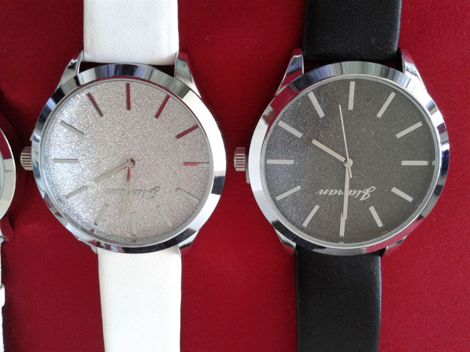 Хит 2020-Екстравагантен дамски ръчен часовник