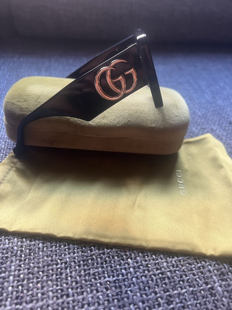 GUCCI - дамски слънчеви очила