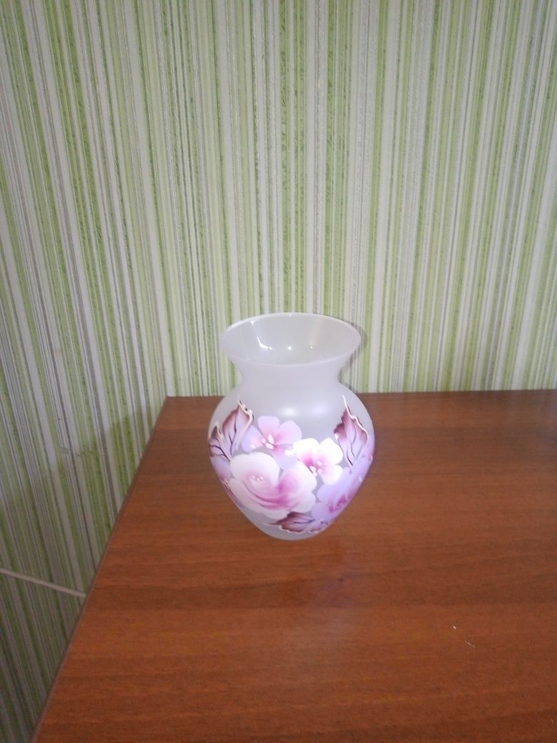 Продам вазу для цветов за 3000тнг,новая.