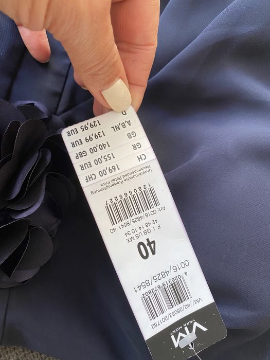 Оригинална рокля Vera Mont