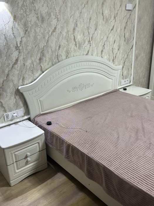Продам спальную гарнетуру