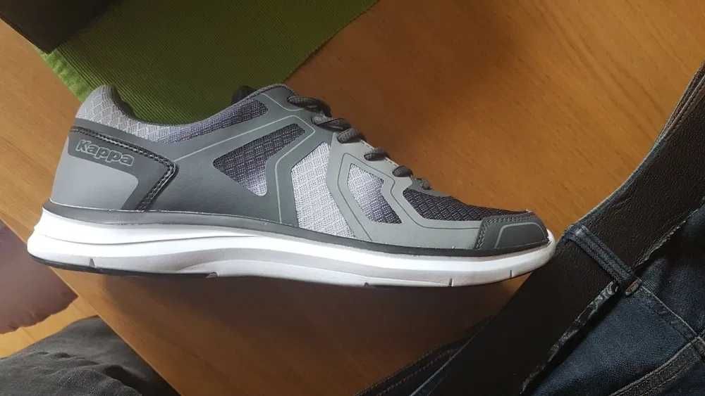 Маратонки Карра нови! 44