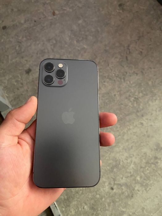 Iphone 12 pro             .   Z.  X.