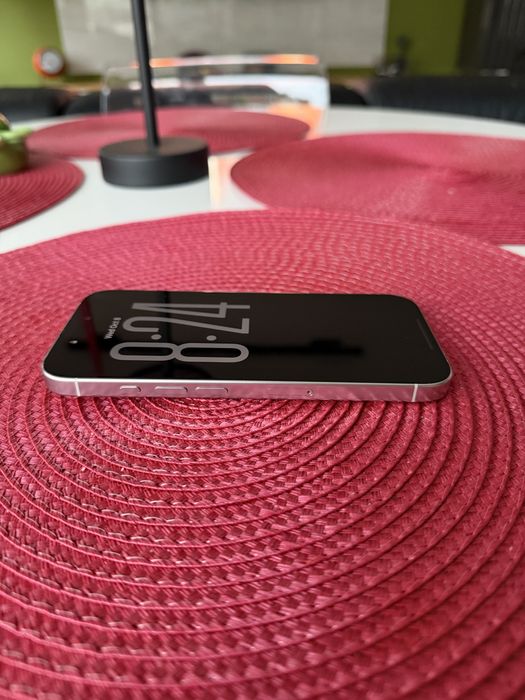 Iphone 16 Pro 512GB Бял