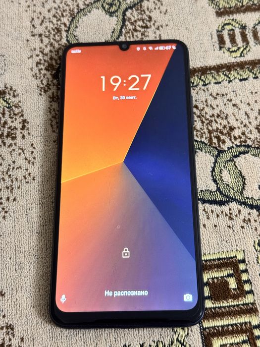 Смарфон Wiko 10 с коробкой