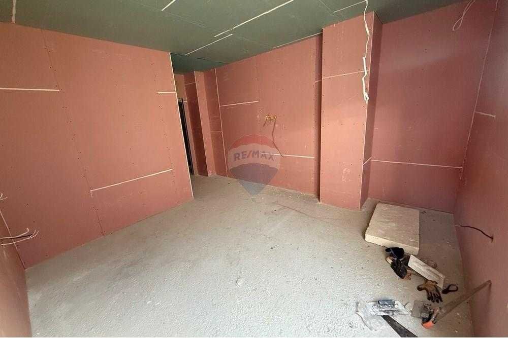 Двустаен разширен апартамент