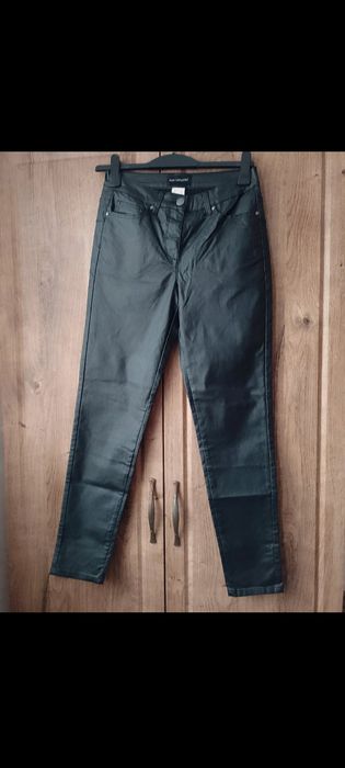 Pantaloni damă ușor elastici