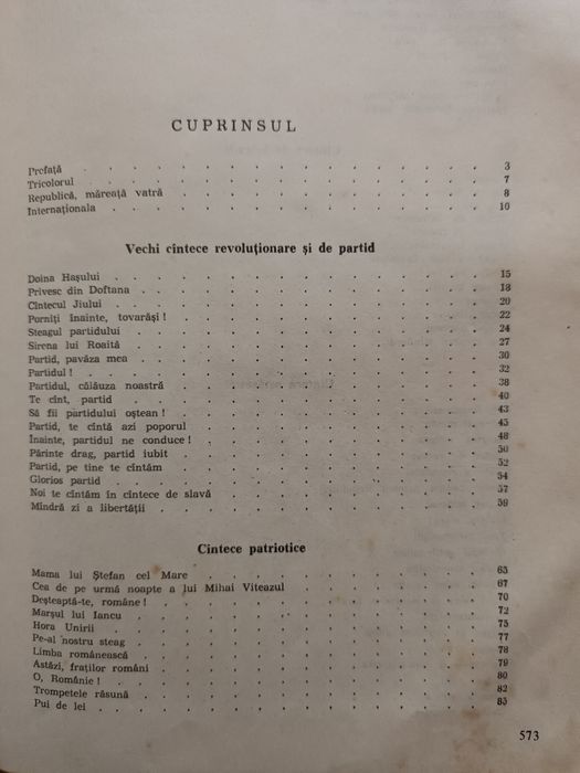 Carte ,,Cântece pentru tineret"