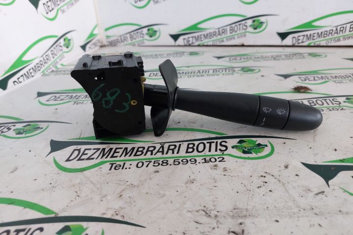 Maneta stergatoare parbriz Dacia Logan prima generatie