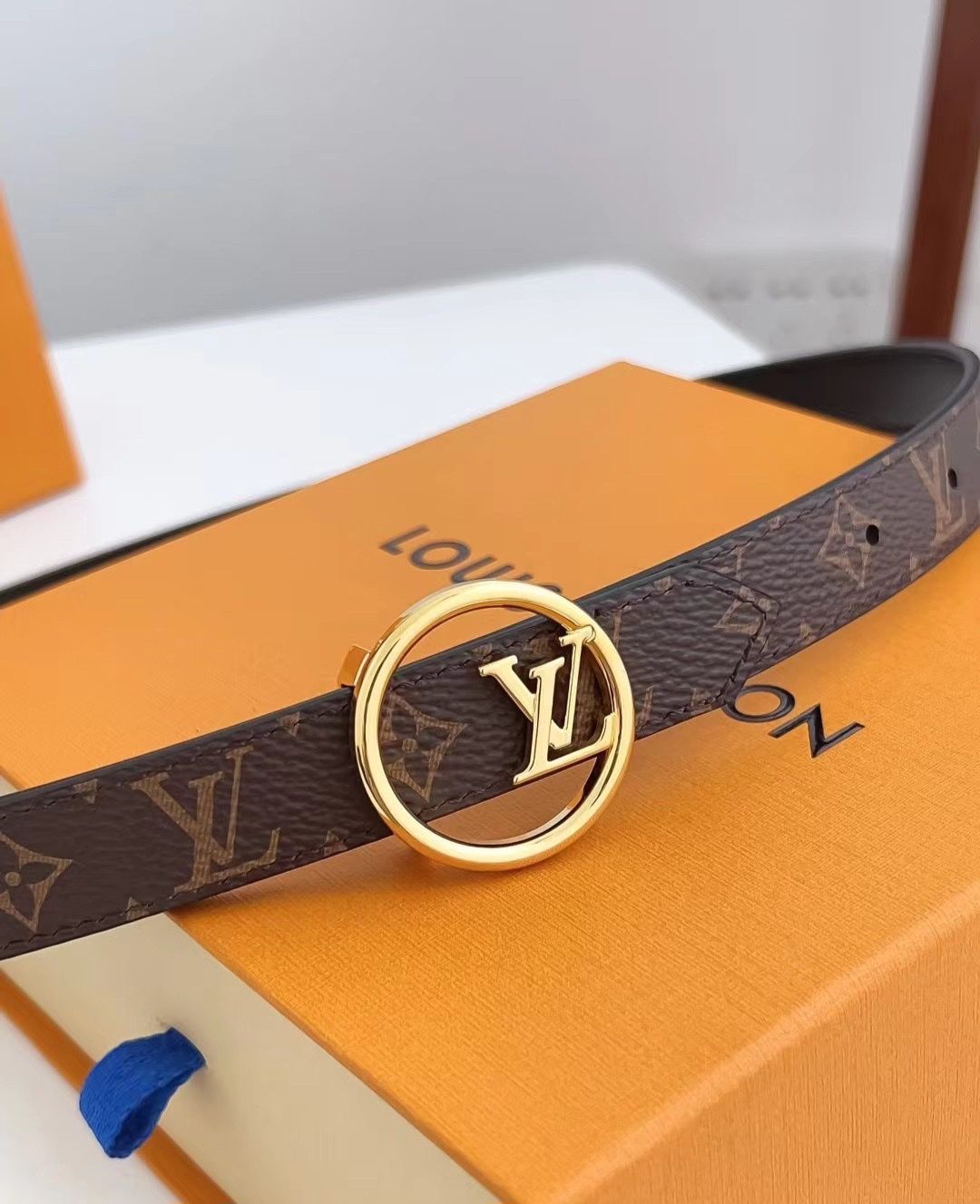 Louis Vuitton Circle 20mm Reversible Belt
