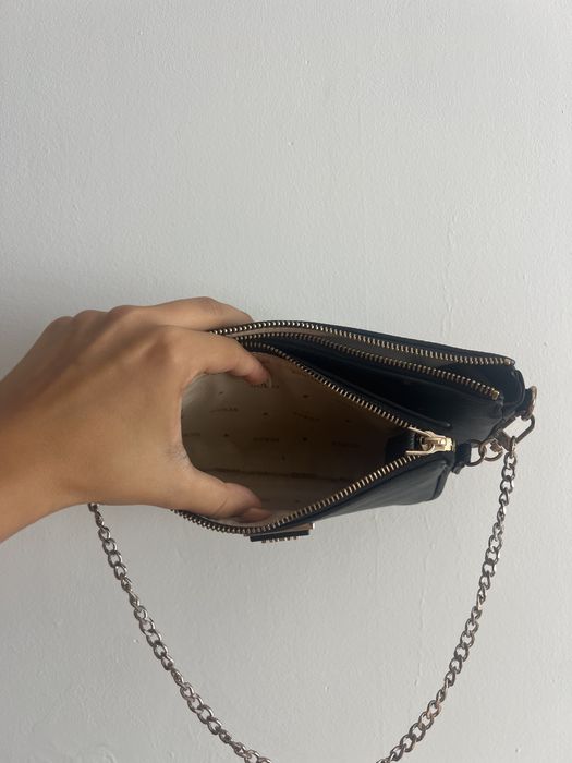 Черна чанта guees